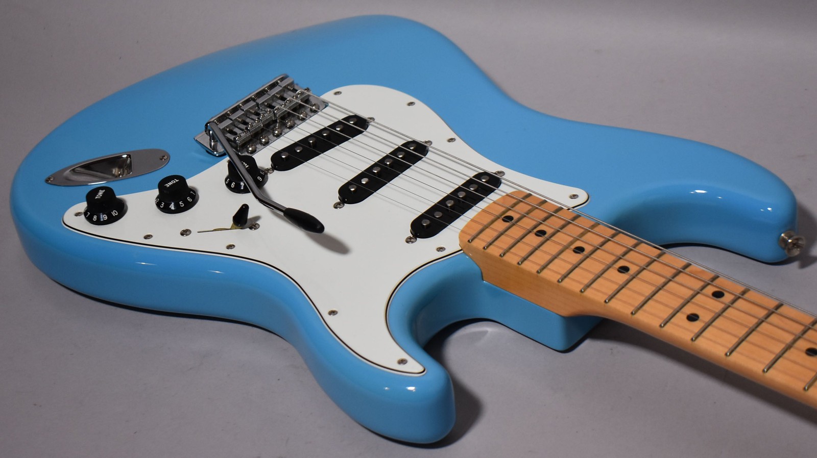 2023 Fender MIJ Limited International Color Maui Blue Stratocaster w/HSC
