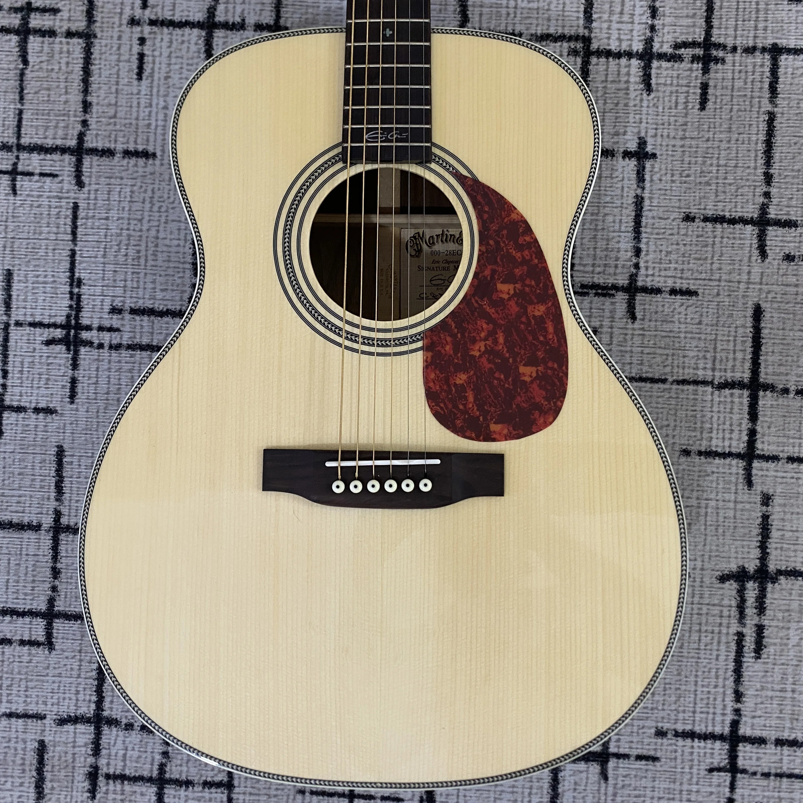 High-quality Acoustic Guitar Solid Spruce Rosewood Fingerboard
