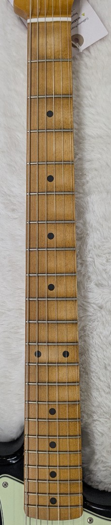 Fender Limited Edition Vintera II Road Worn ’60s Black Stratocaster, Maple board