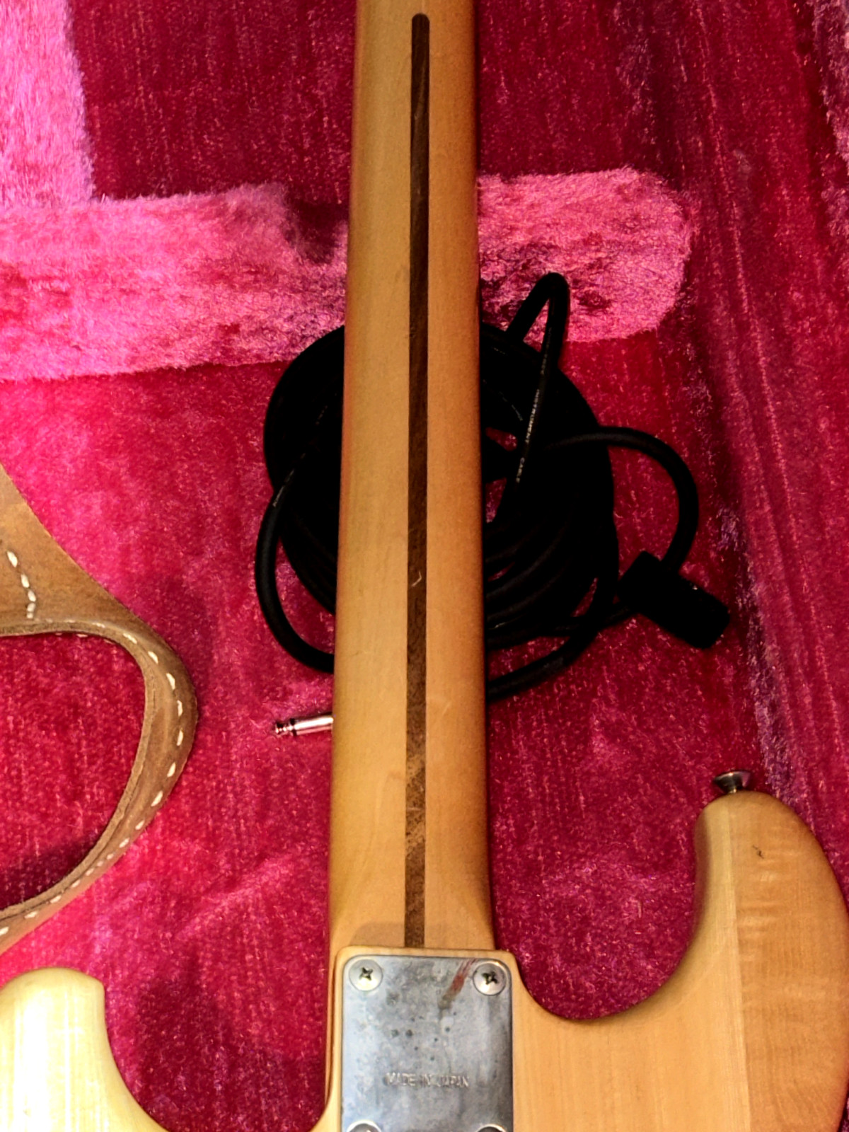 Fuji Roland Electric Guitar Synthesizer 6 String Serial #100757 CASE + OG Lyrics