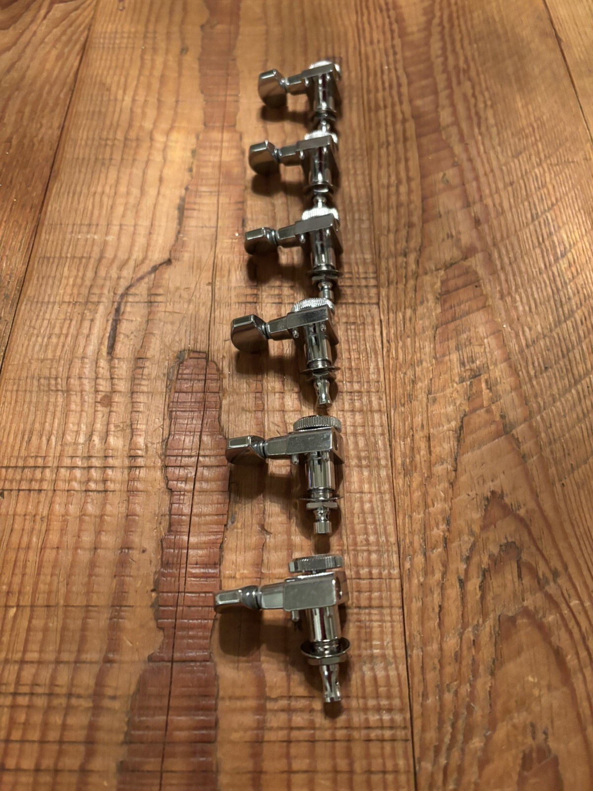 Fender Strat/Tele Inline F Logo Brushed Chrome Locking Tuners 1997