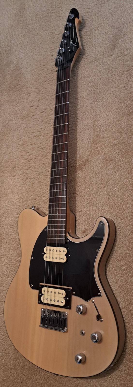 Peavey Generation EXP Guitar, Natural Finish, HH + Piezo, Excellent!