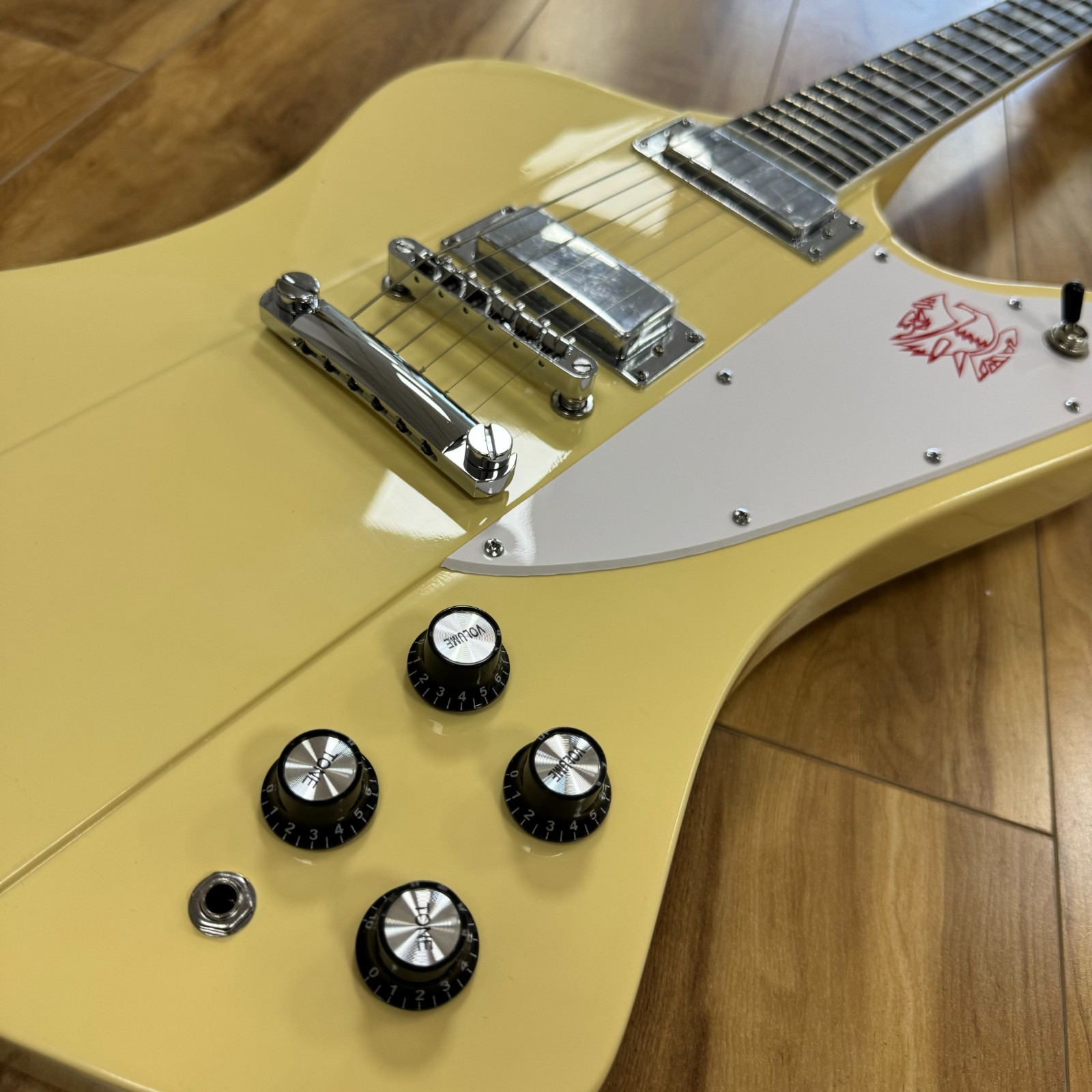 Yellow Firebird Style Electric Guitar Rosewood Fingerboard Fixed Bridge