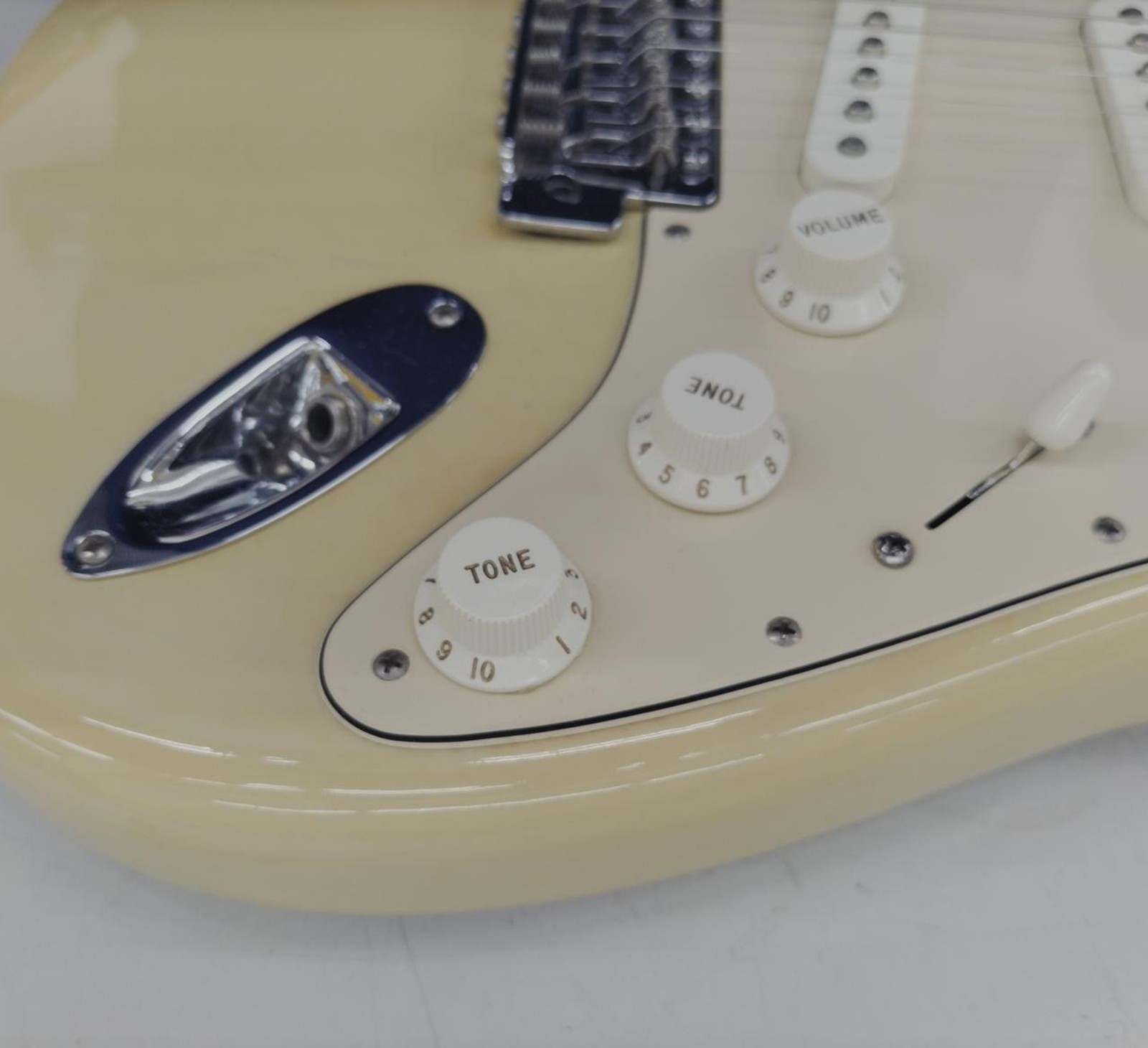 FENDER MEXICO STRATCASTER Used Alder body Maple neck Maple fingerboard White
