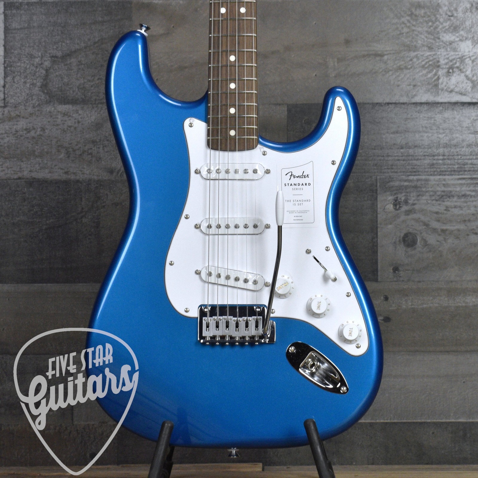 Fender Standard Stratocaster – Aqua Marine Metallic