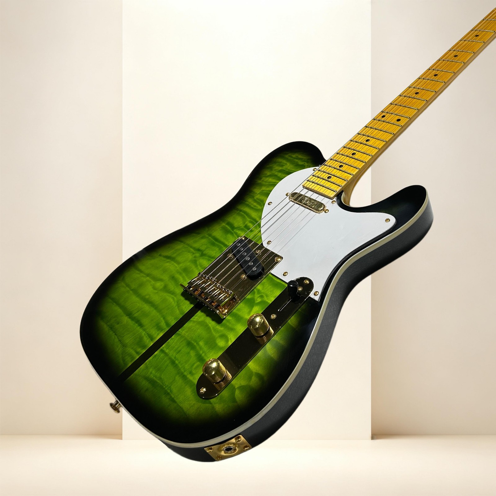 Tele Electric Guitar Cloud Maple Top Golden Hardware Green Burst Color