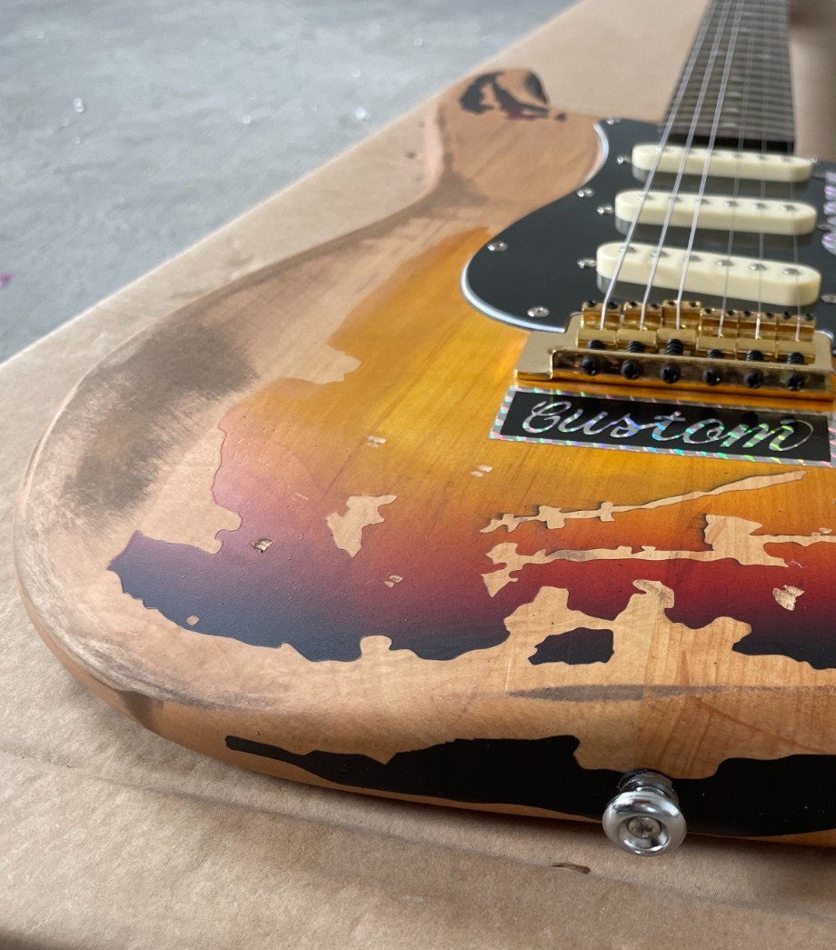 Classic Heavy Style Electric Guitar, Alder Body, Maple Neck, Rosewood Fingerboar