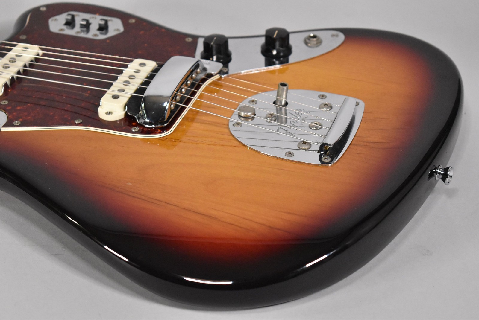1971 Fender Jaguar 3-Tone Sunburst w/HSC