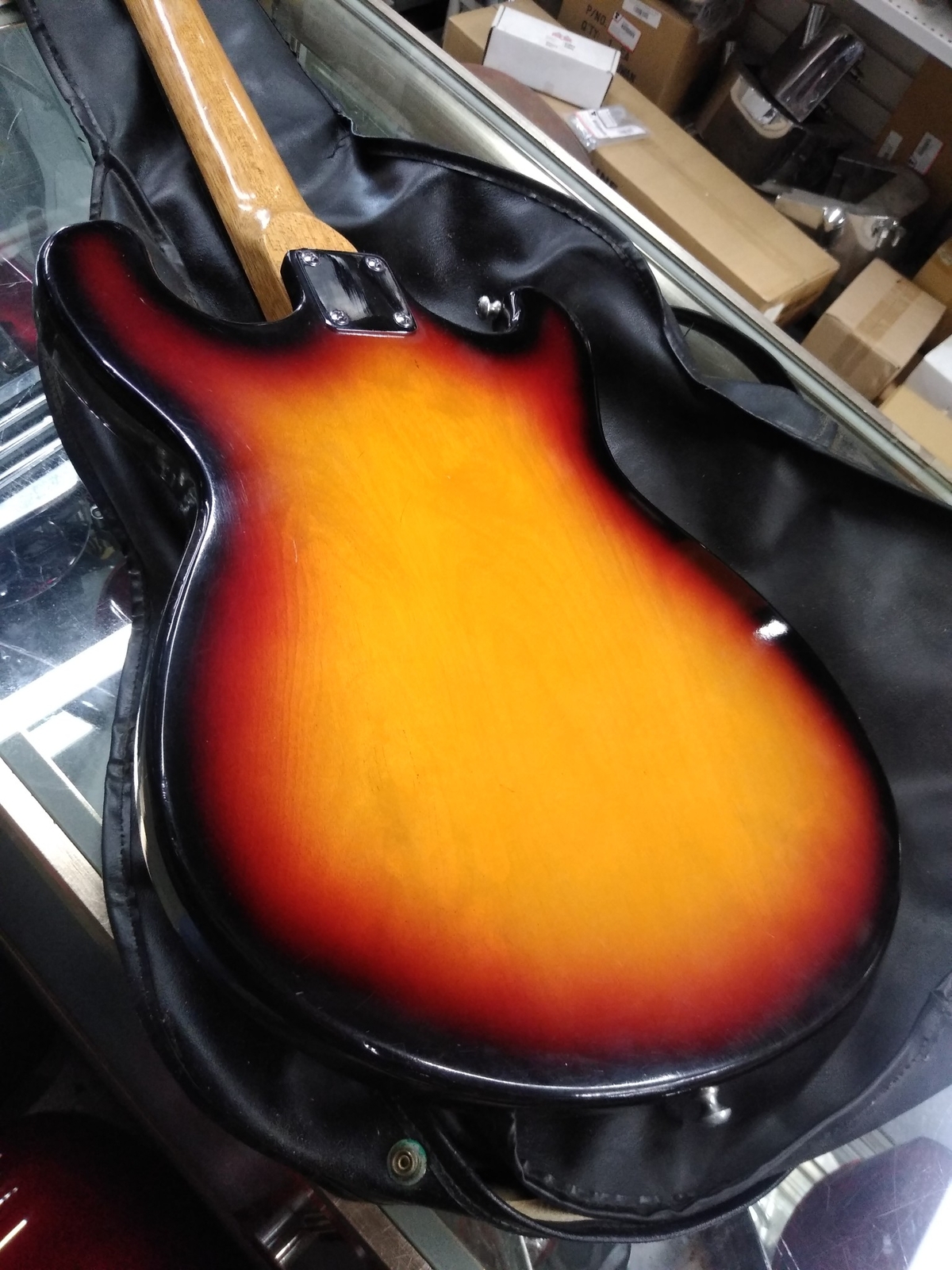 Vtg Prestige Electric 6 String Guitar w/Tremolo Arm Pick Guard Steel Reinforced