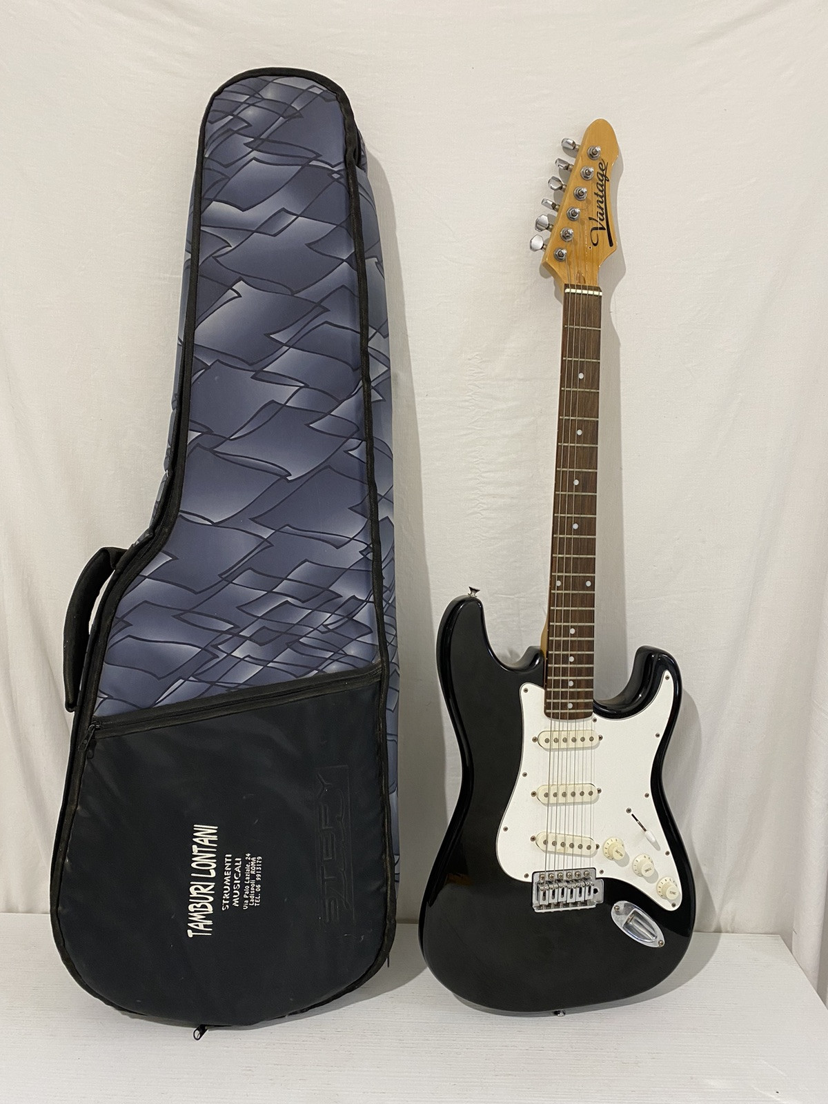 Vantage Electric Guitar Black And White With Case Model VIE – II D/BK