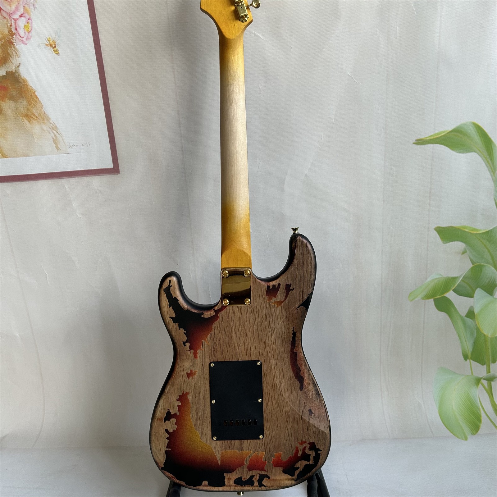 Custom Custom Shop Vintage ST SRV Strat: Alder, SSS, Tremolo, Gold Hardware