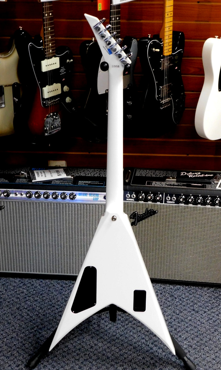 2026 Jackson Pro Series King V KVTMG Electric Guitar! Active EMG’s! Snow White!