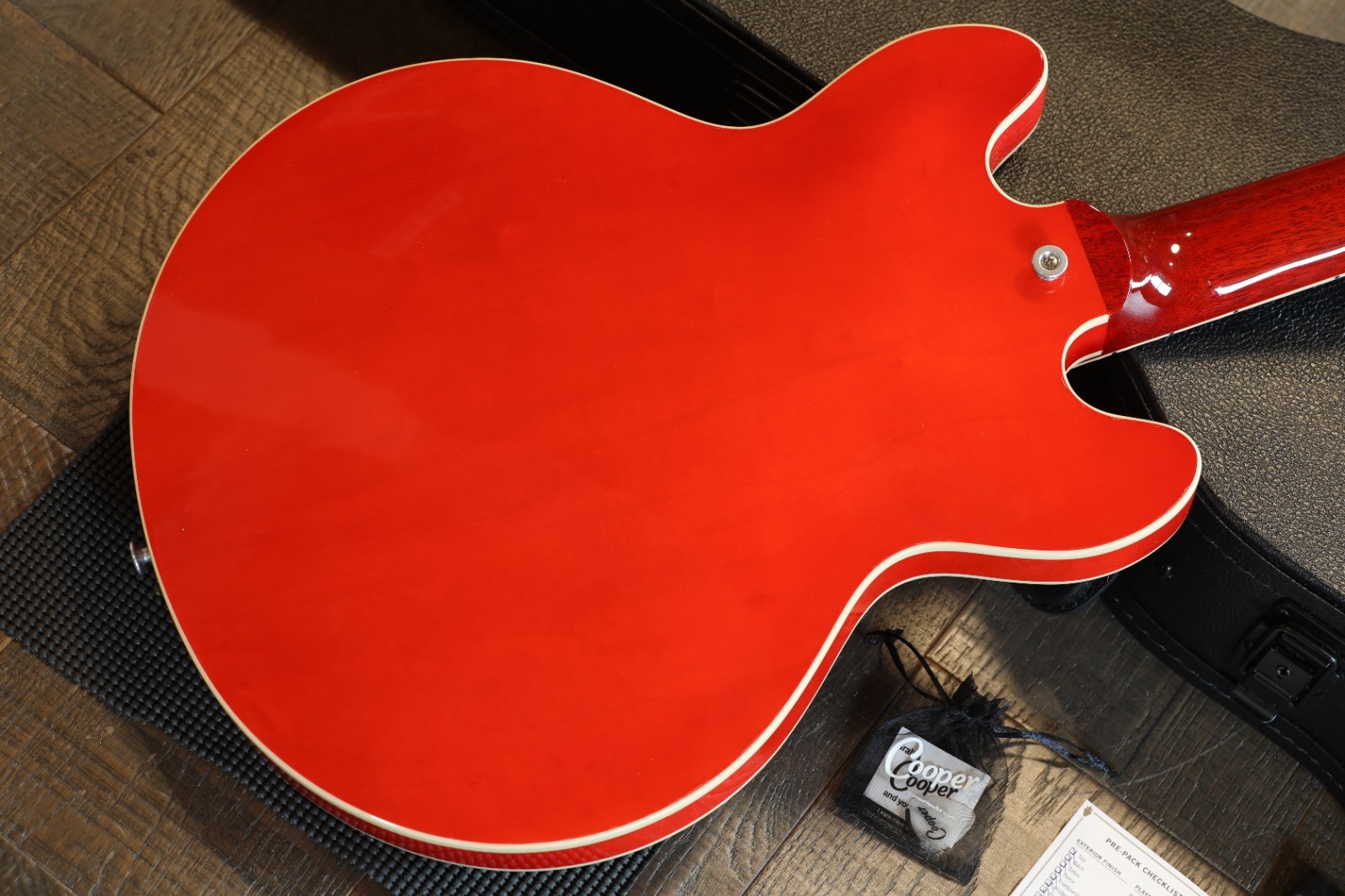 2024 Gibson ES-339 Semi-Hollow Electric Guitar Cherry Red Gloss + OHSC