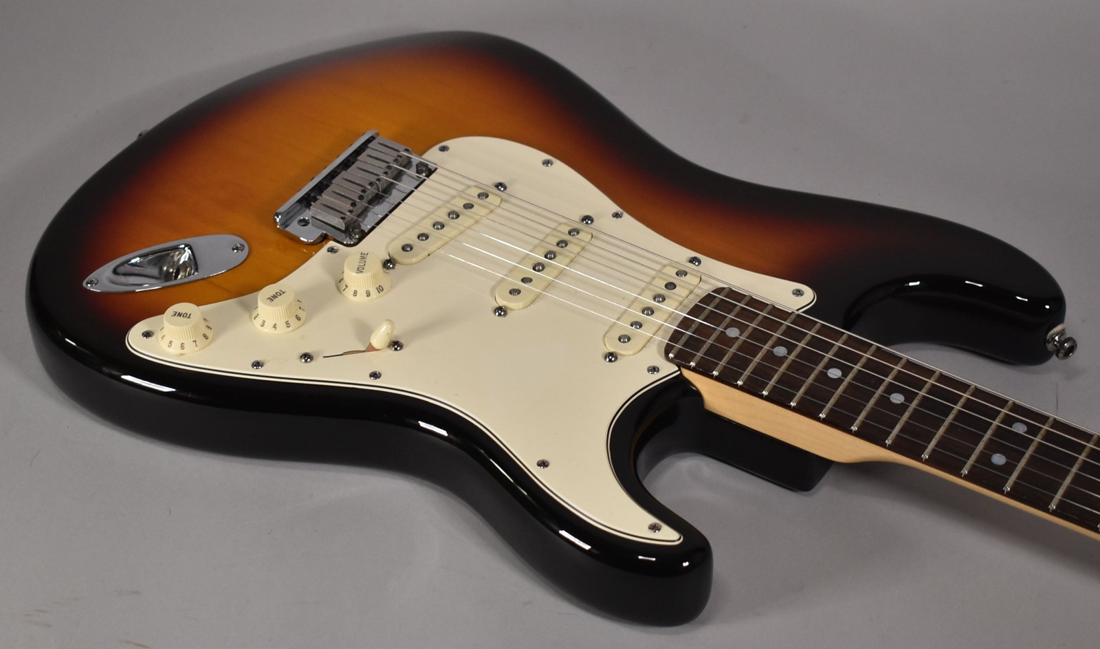 2006 Fender 60th Anniversary American Stratocaster Sunburst w/HSC