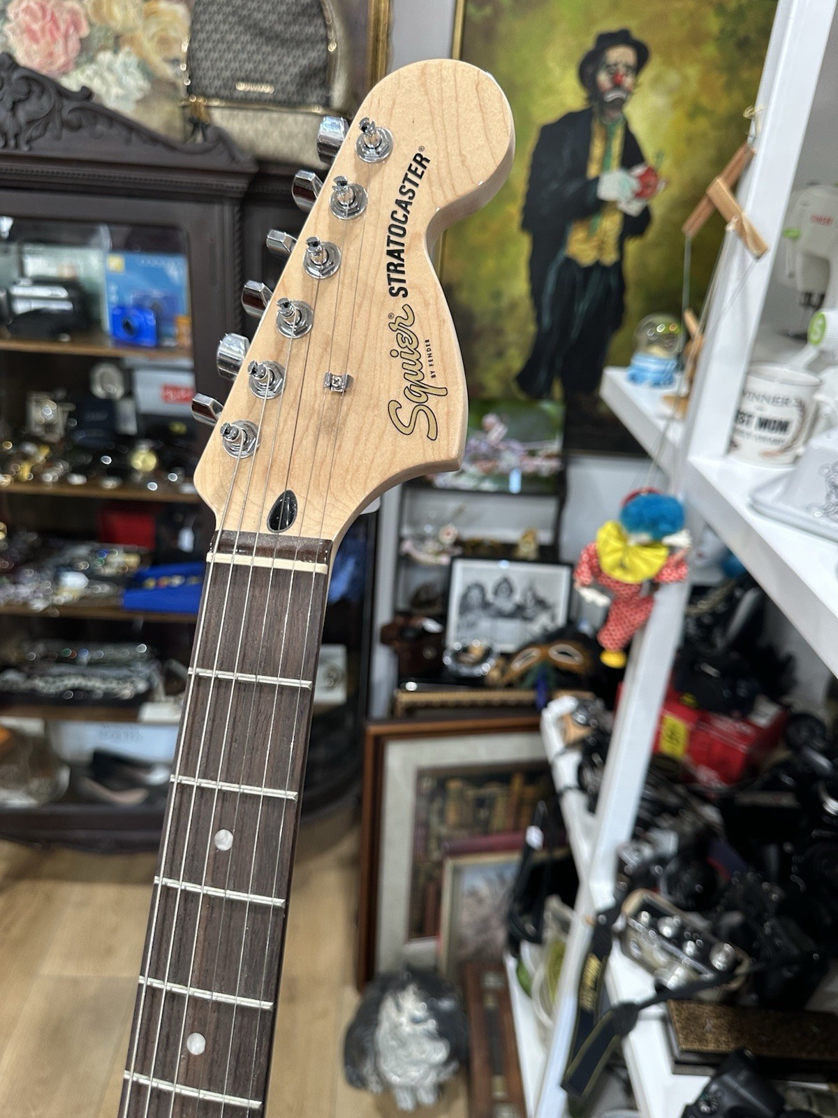 Fender Squier Stratocaster Right-Hand 6-String Brown Sunburst Pre Owned