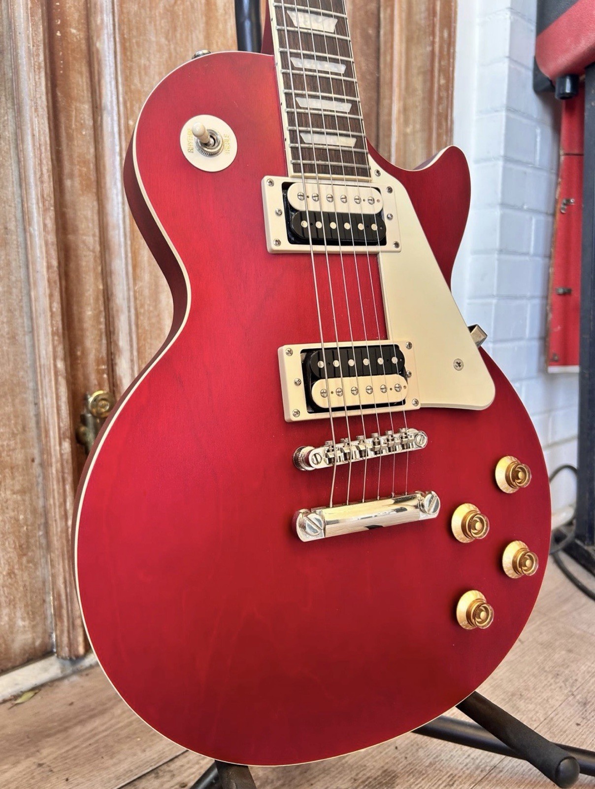 2019 Epiphone Les Paul Traditional Pro IV Worn Wine Red Electric Guitar