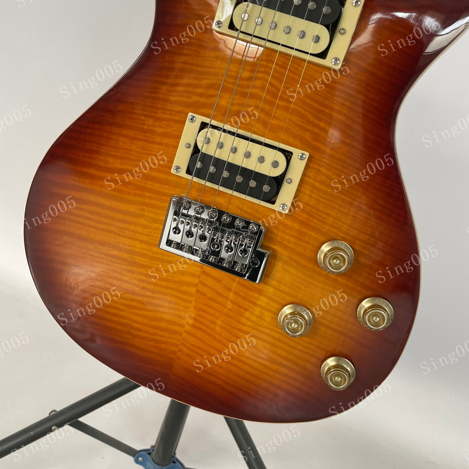 Hot Sale Electric Guitar Flamed Maple Top Bird Inlay Chrome Hardware Tremolo