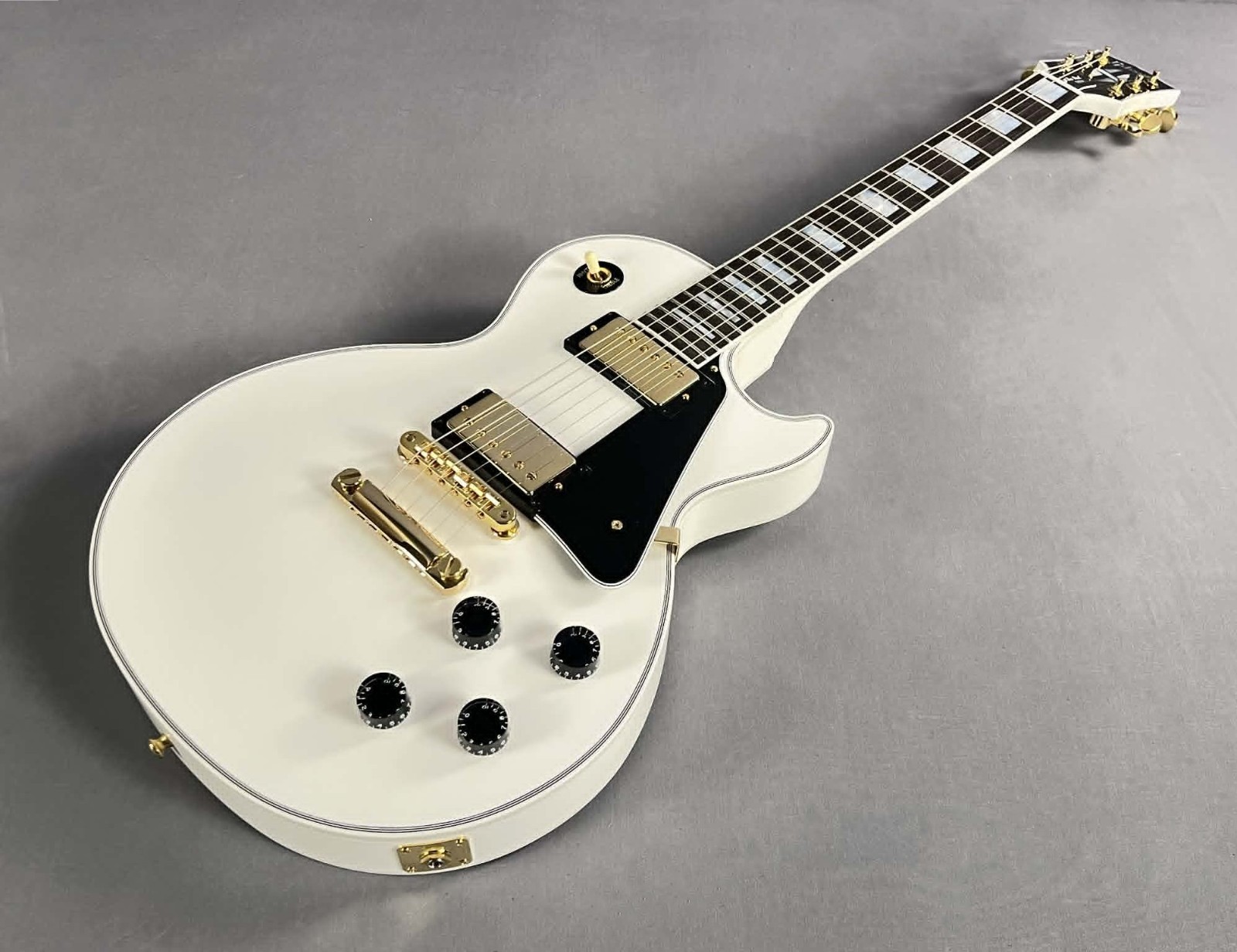 Gibson Custom Les Paul Custom Electric Guitar – Alpine White ~ Mint!