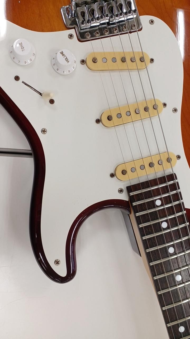 [Charvel] CST-050 Sunburst Made in Japan ST Type Solid Body Electric Guitar