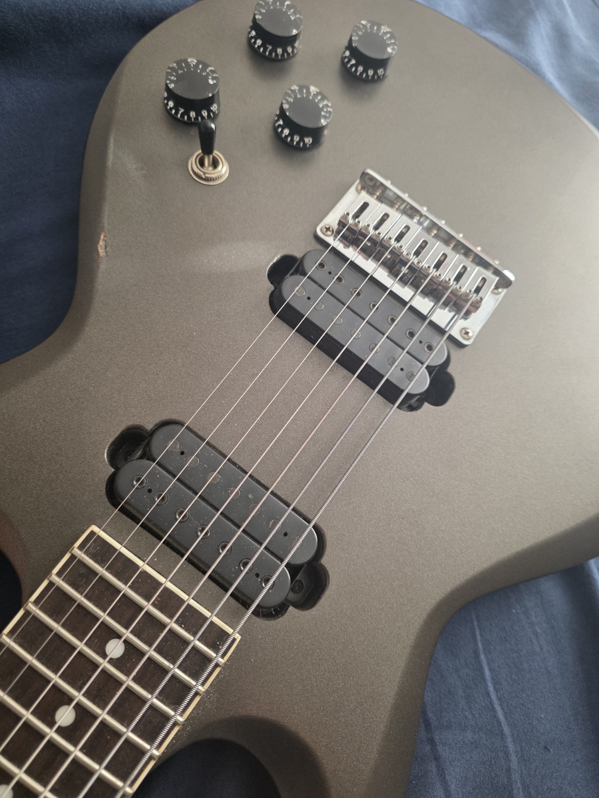 Ibanez AX Series AX7221 Solid Body 7-String RH Mahogany Rosewood Gray