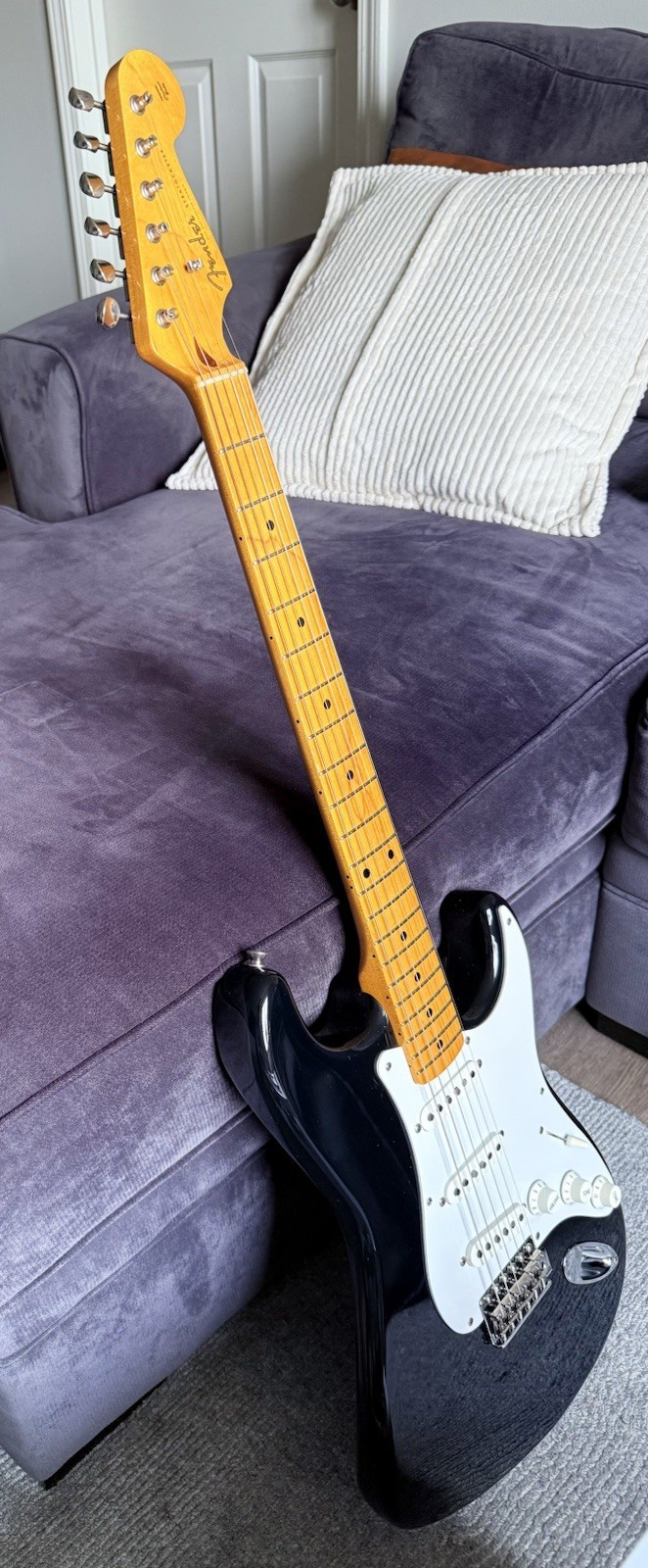 Fender Stratocaster ’57 Vintage Reissue (CIJ) w/ USA Vintage pickups – Black
