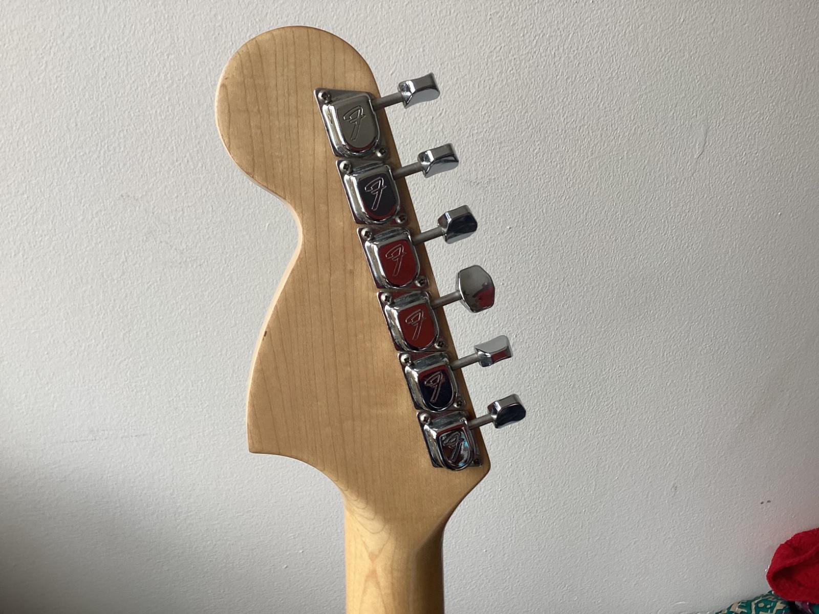 FENDER STRATOCASTER 1974-75 WHITE SUPER CLEAN ALL ORIGINAL EXAMPLE
