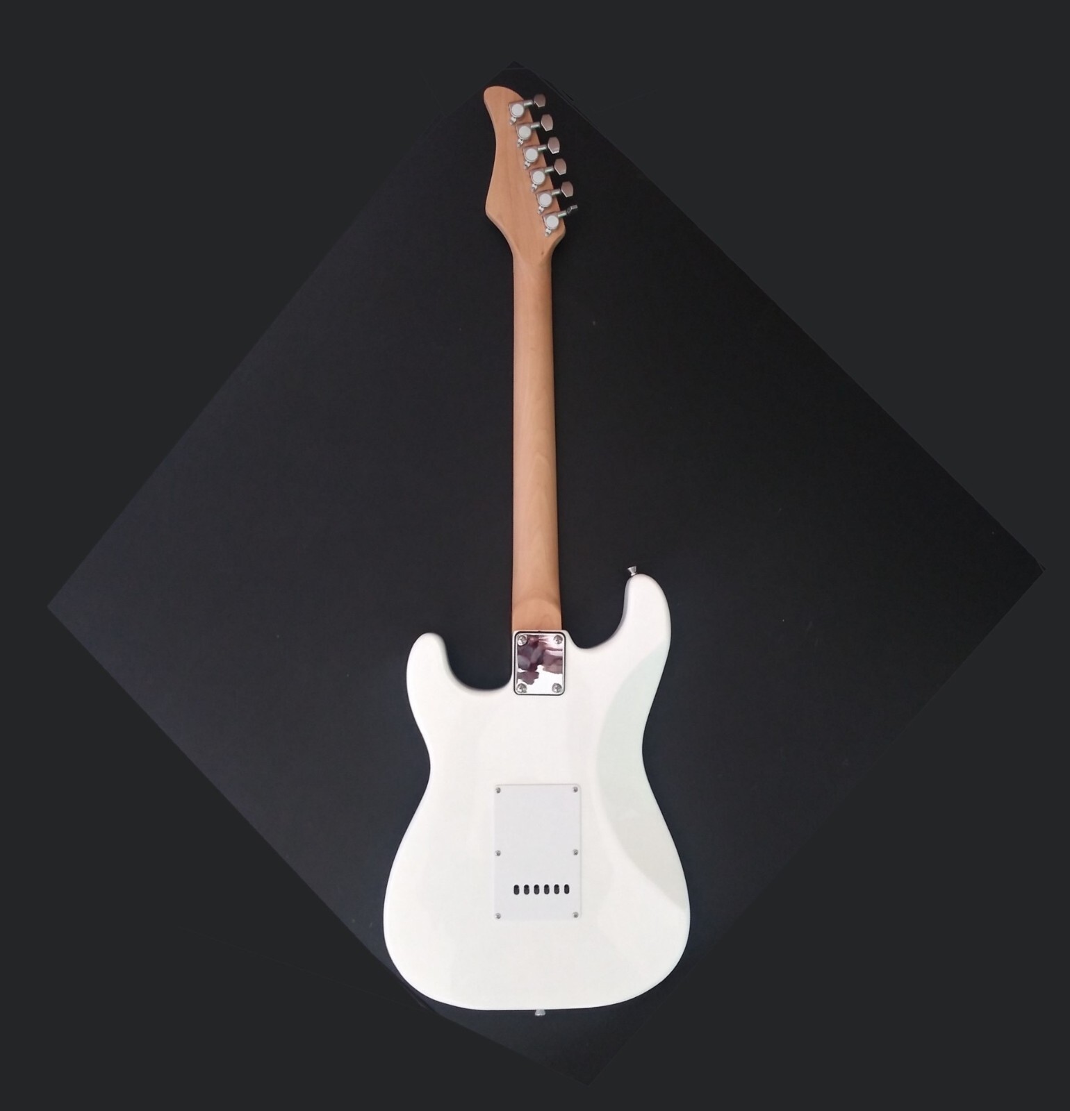 🎸 FREE SHIPPING!🎸 S Style Electric Guitar +Soft Case/Gig Bag +Strap +Picks!