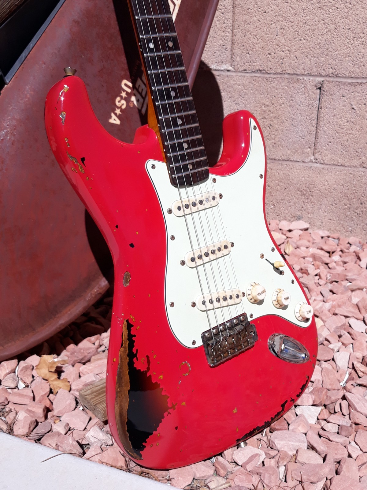 Fender Stratocaster 63 “Michael Landau” Trib Dakota Red Strat over 3 T-SB