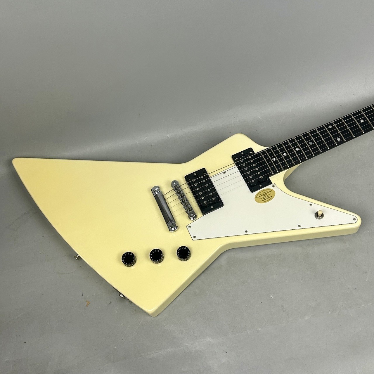 [Gibson] Explorer White Made in USA 2000 Solid Body Electric Guitar W/Hard Case