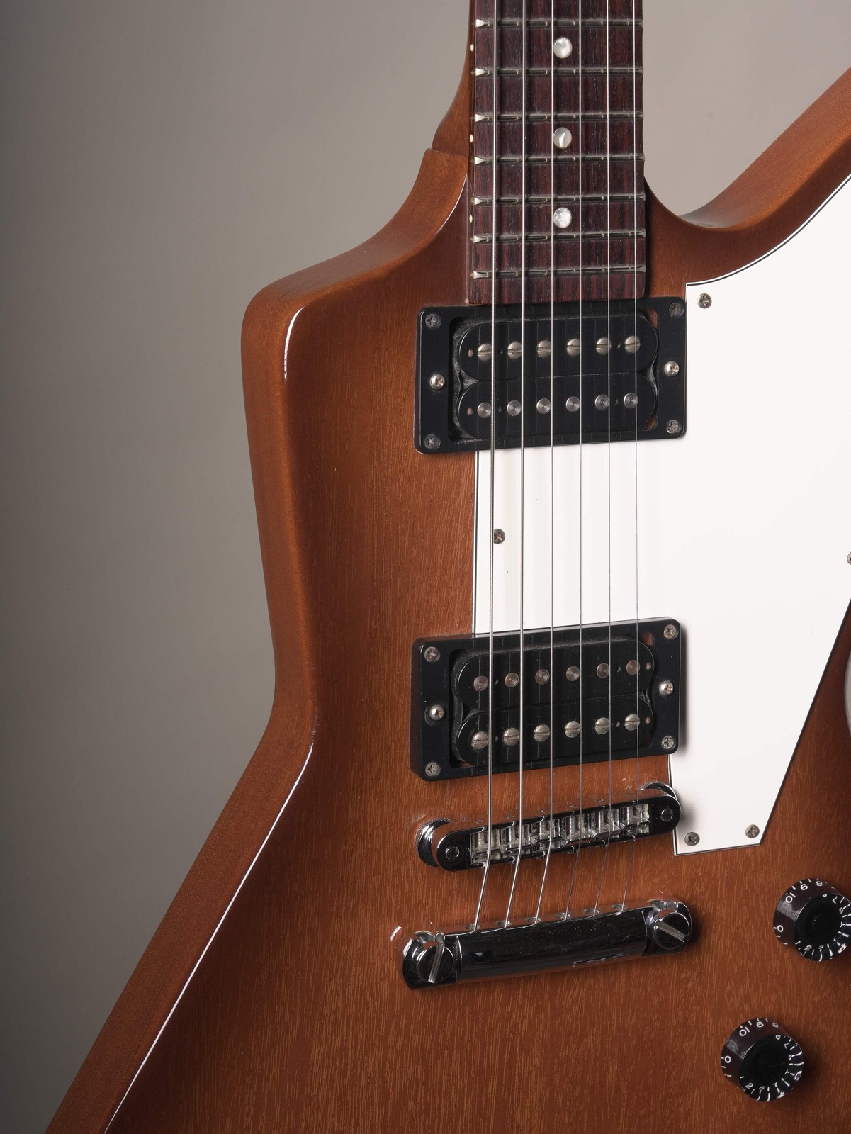 Gibson (2001) ’76 Explorer Reissue – rare Natural Burst w. OHSC
