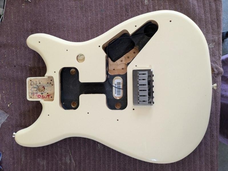 Fender Lead 3 BODY, 2019, factory pickguard + NEW one , thru body hardtail