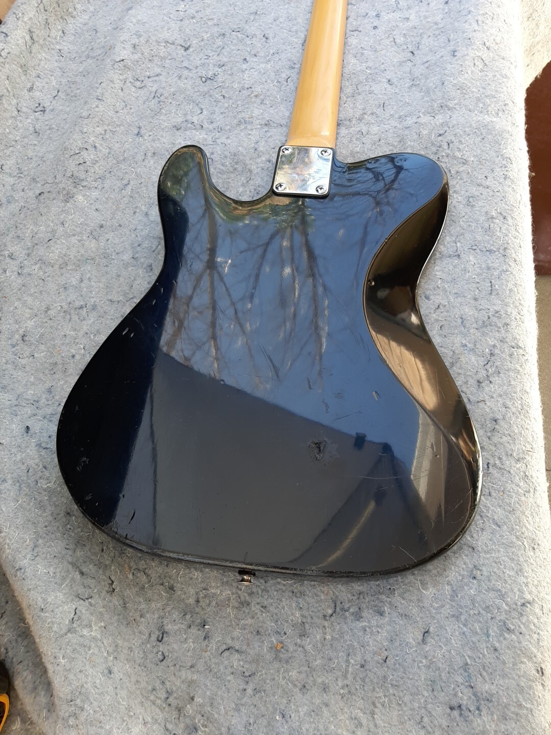 Rare Alvarez Electric Guitar With Soft Case Has Had Some Repairs Broken Nut