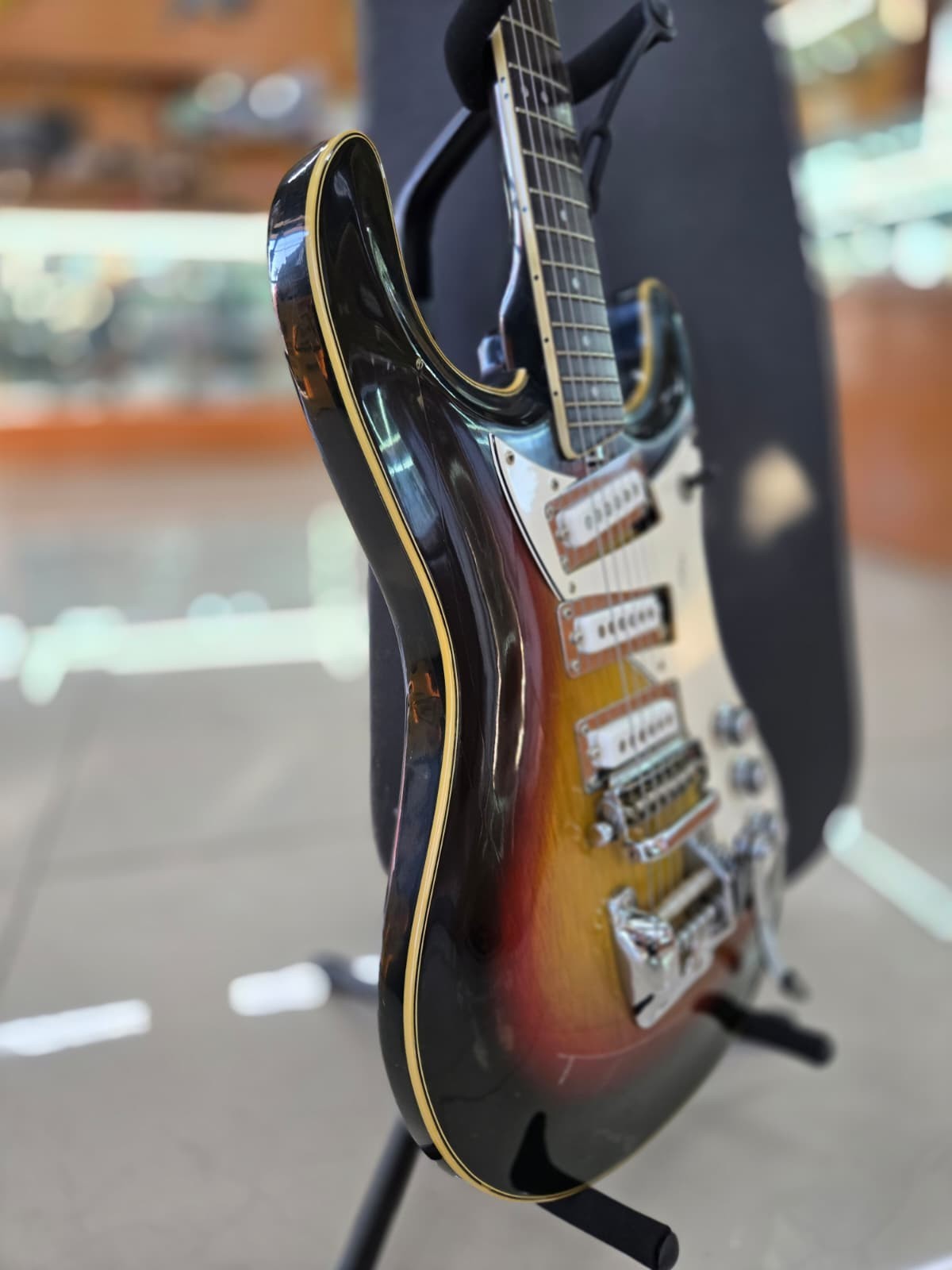 Vintage 1966 VOX Bulldog Electric Guitar Sunburst – Only Made for One Year
