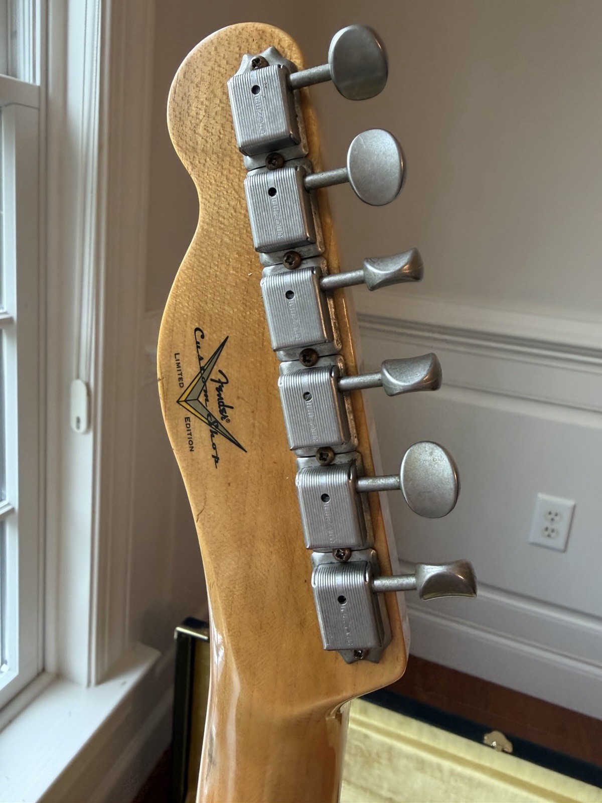 2025 Fender Custom Shop ‘63 Telecaster LR25 Relic – Dakota Red