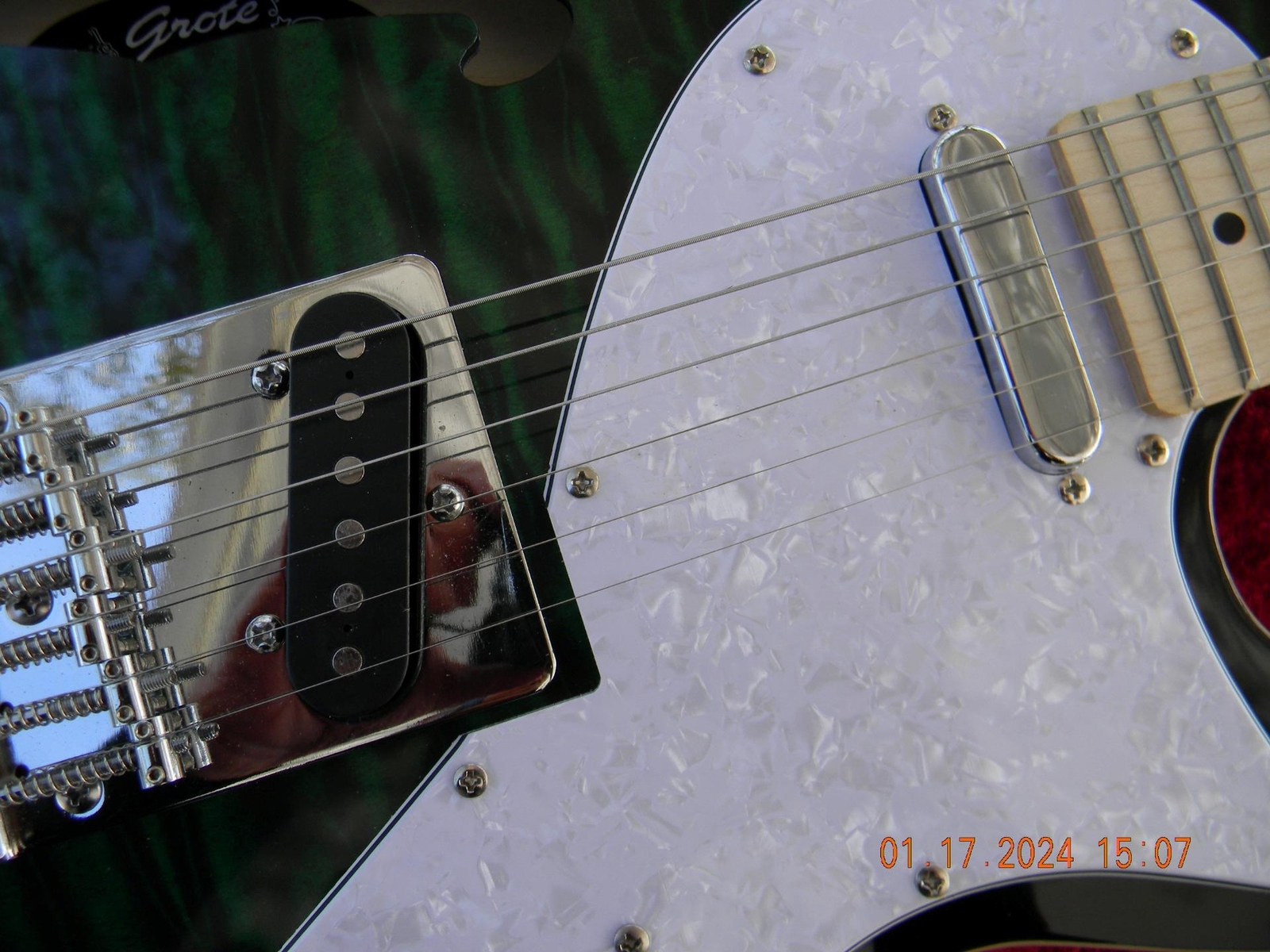 Grote GT-150 Super Series Semi Hollow F Hole Flame Top Electric Guitar, Nice