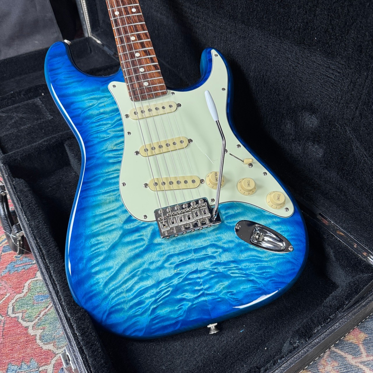 Fender FSR Quilt Top Stratocaster Model ST62-QT-AQB – Aquamarine Blue