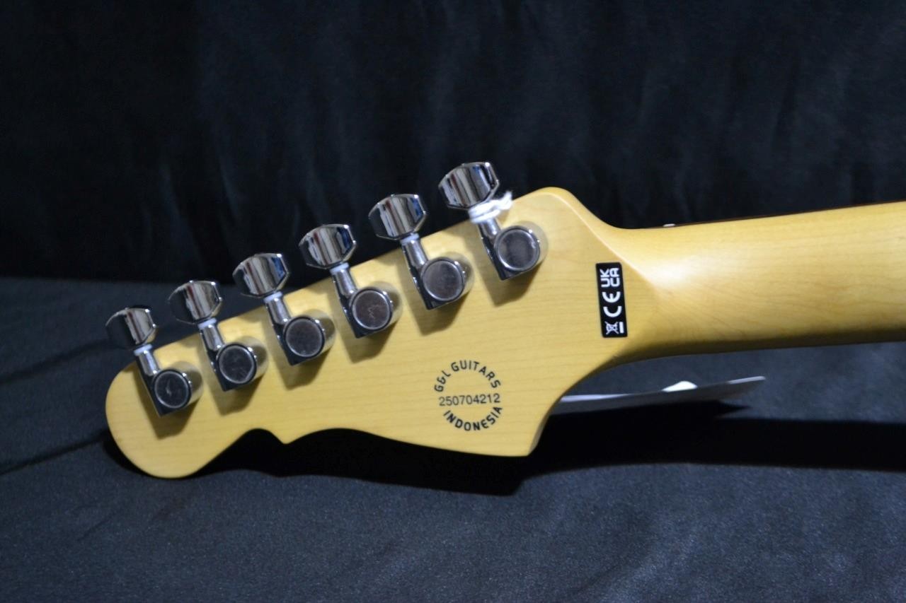 G & L TRIBUTE SERIES S-500, SONIC BLUE, International Buyer Welcome
