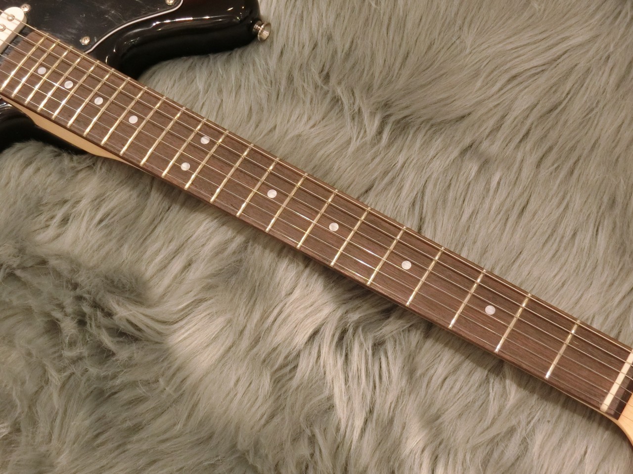 Squier by Fender Affinity Series Jaguar 3cs 3.4kg