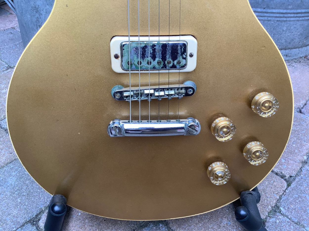 1977 Gibson Les Paul Deluxe Goldtop – Vintage LP, Original, Worn-In Player Grade