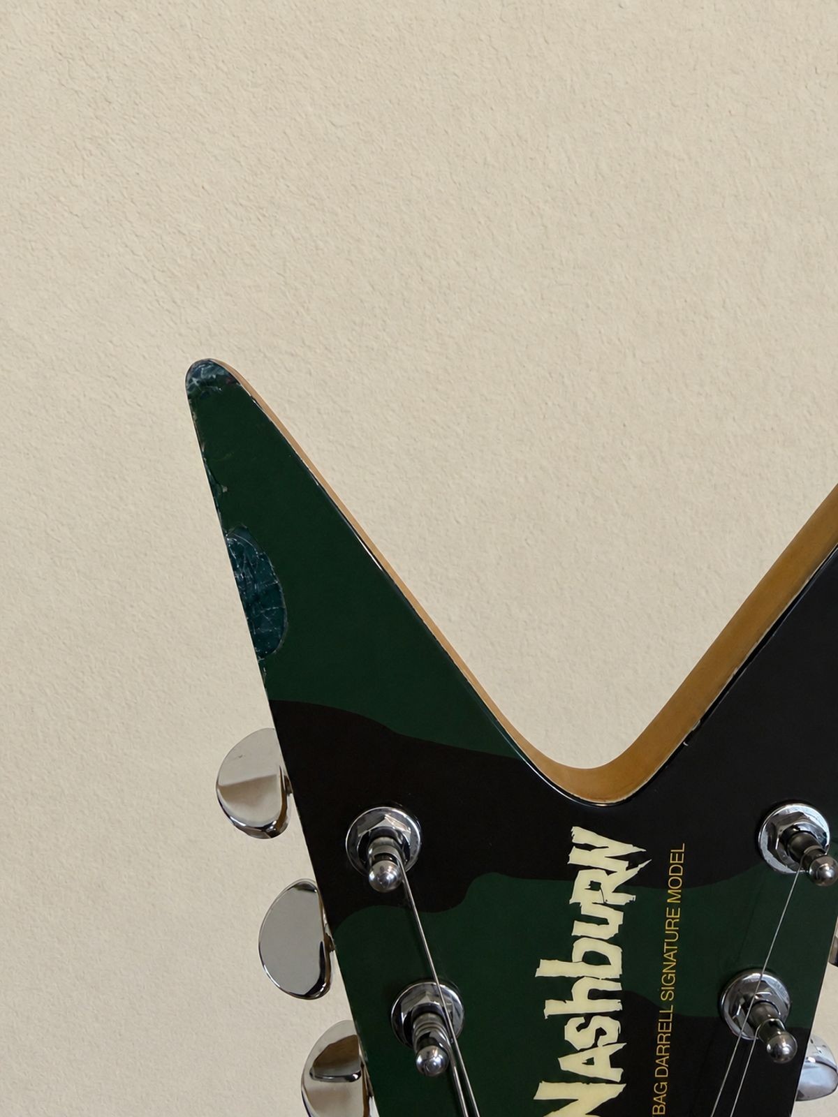 Washburn 332 / DIME 32 Dimebag Darrell Signature Camo guitar