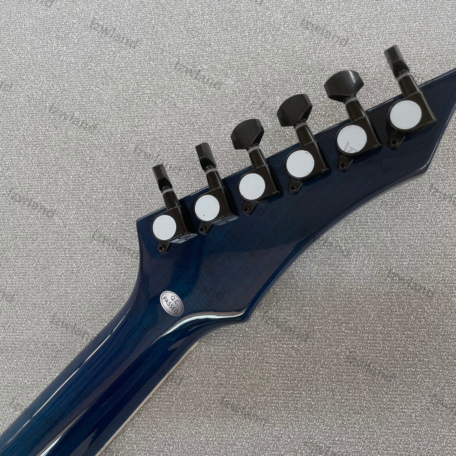 Unique Electric Guitar H-H Pickups Flamed Maple Veneer Blue Finish Black HW