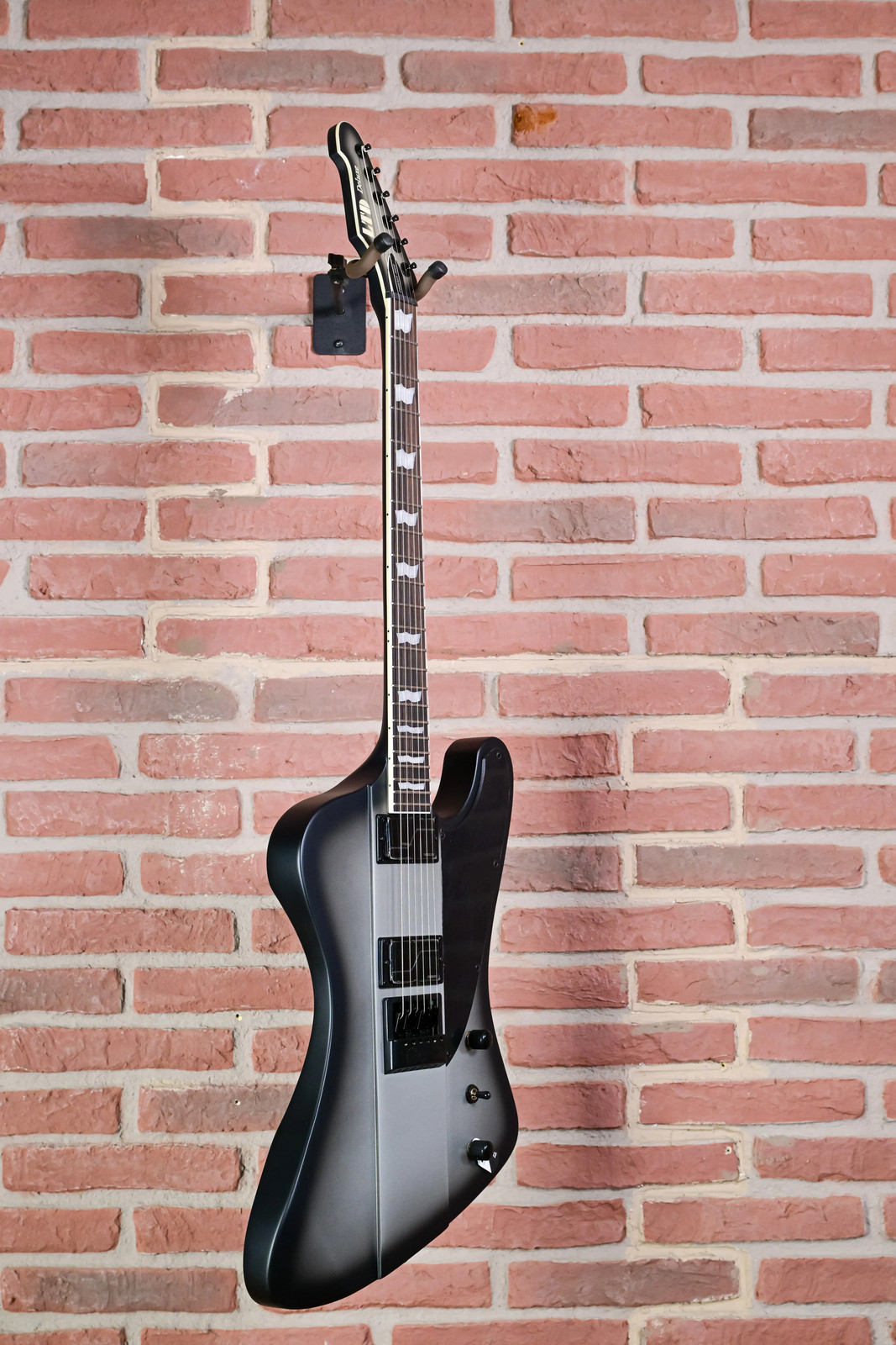 ESP LTD Phoenix-1000 Evertune Silver Sunburst Satin Electric Guitar