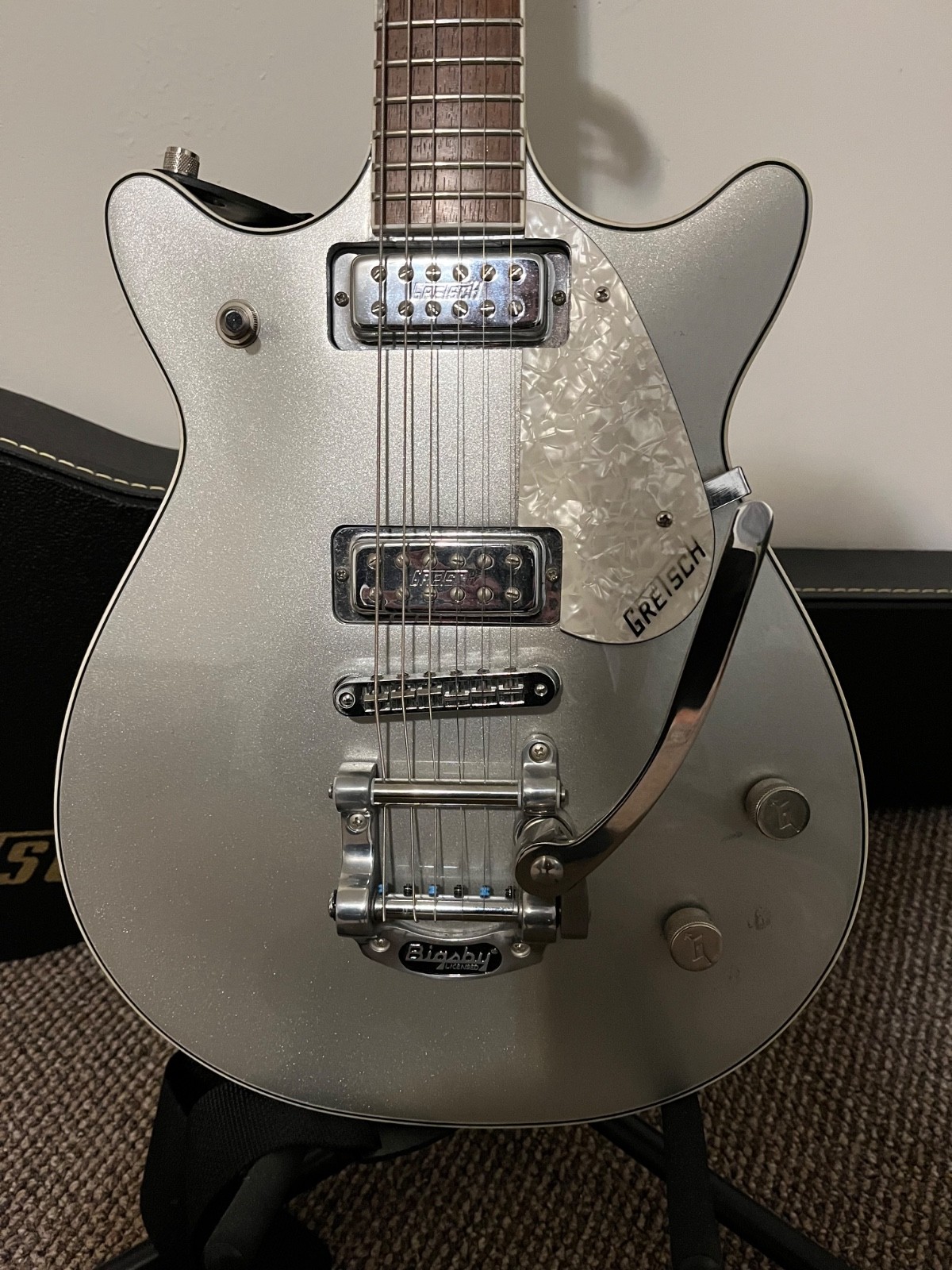 Gretsch Electromatic Electric Guitar w/Bigsby Trem and Gretsch Hardshell Case