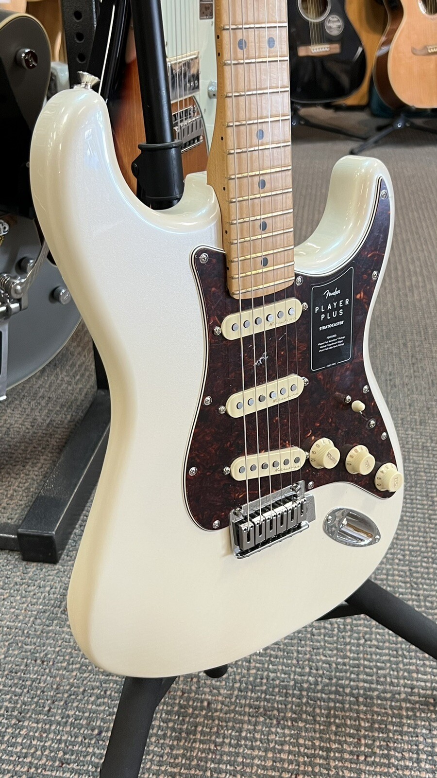 FENDER PLAYER PLUS STRATOCASTER
