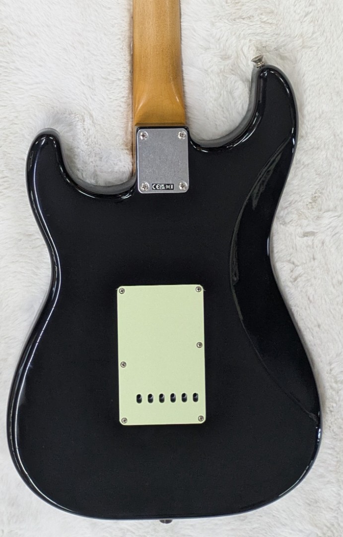Fender Limited Edition Vintera II Road Worn ’60s Black Stratocaster, Maple board