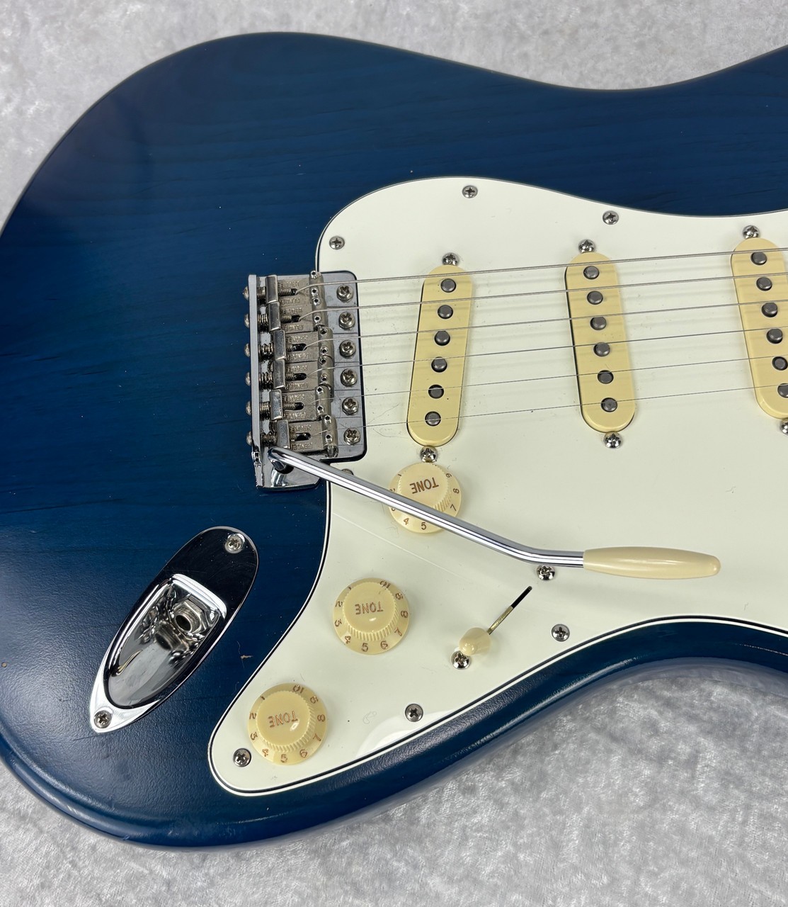 2002 Fender Highway One USA Stratocaster Sapphire Blue Transparent