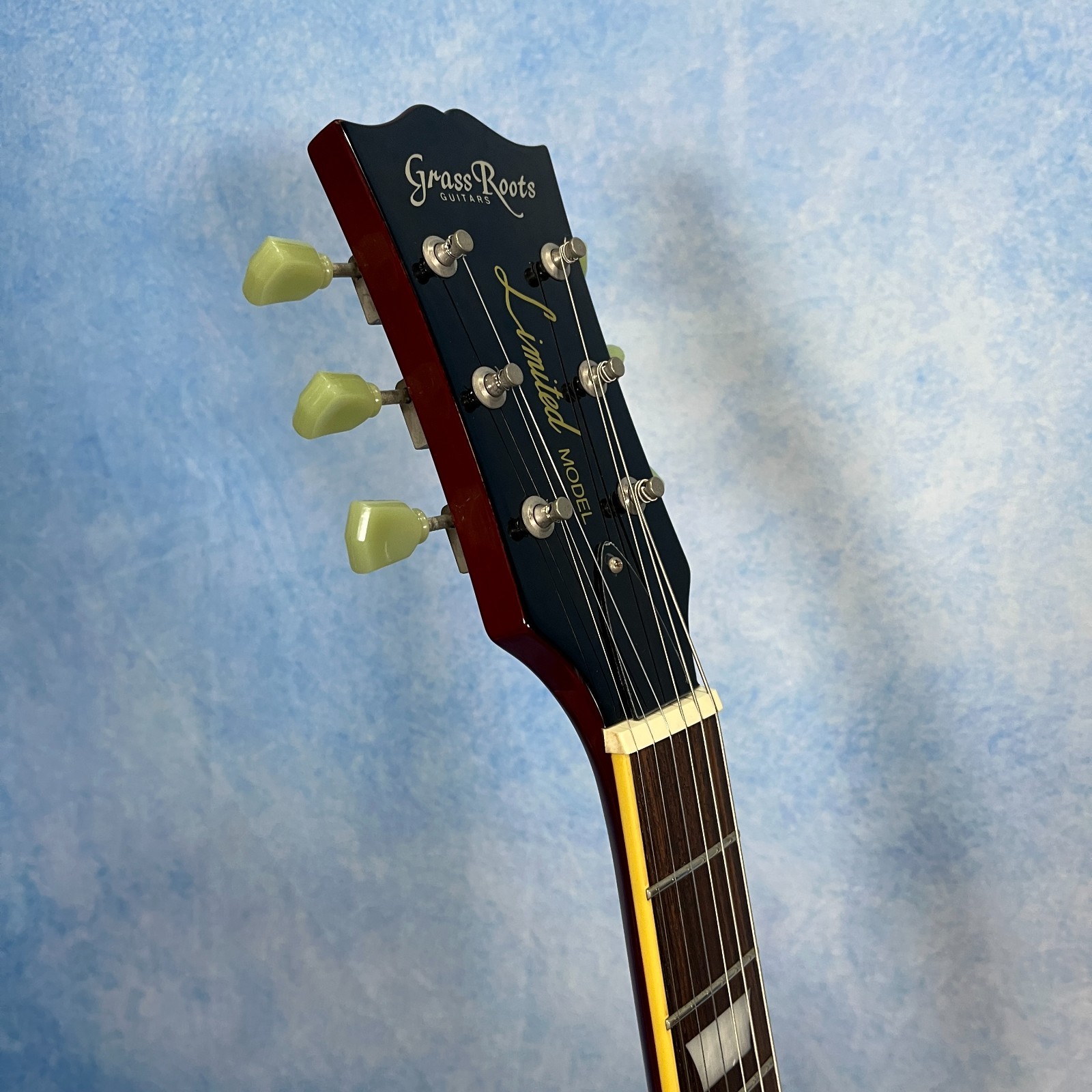 Grass Roots by ESP G-LP-50S/LH Lefty Flame Top Honeyburst Les Paul