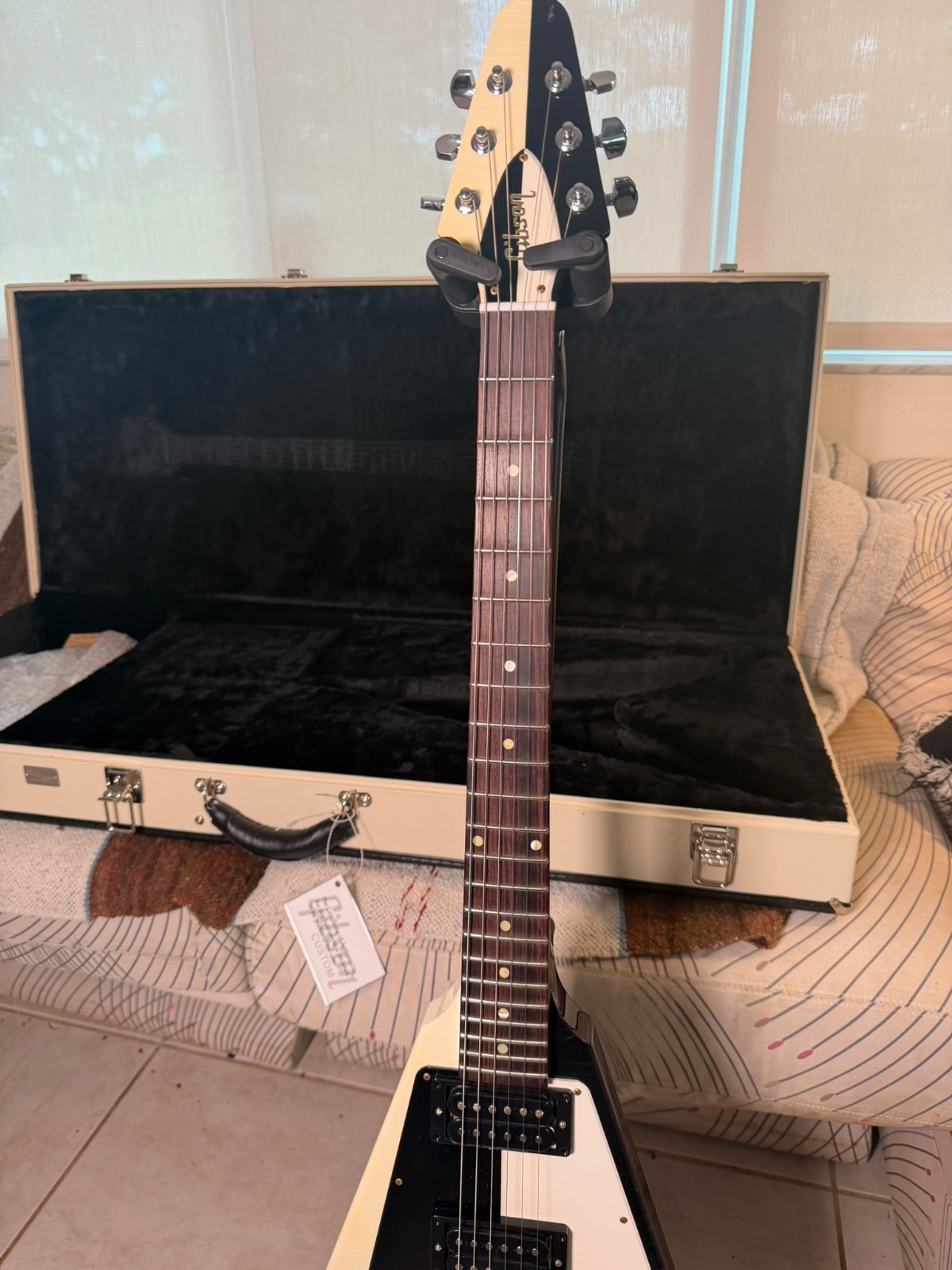 Gibson Limited Edition Michael Schenker Flying V 2026 – Black and White