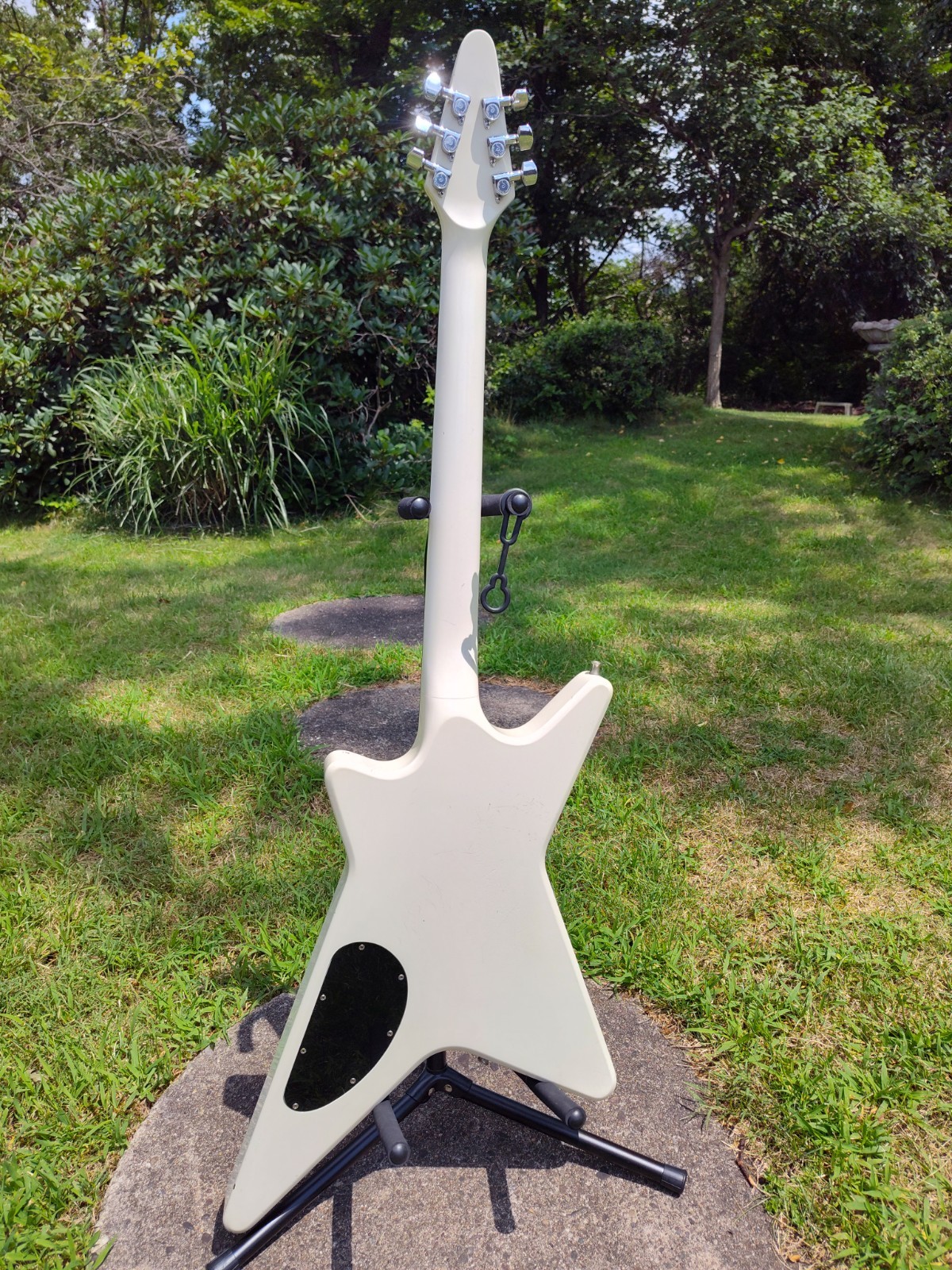 Vintage 1986 Carvin V220 Rare White Electric Guitar OHSC Kahler USA Heavy Metal
