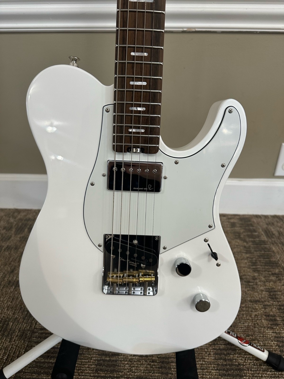 Yamaha PACS+11S Pacifica SC Standard Plus Electric Guitar, Rosewood, Shell White